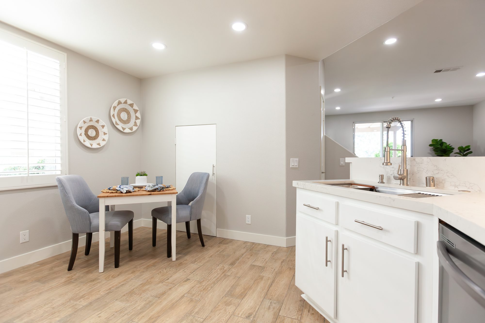 Dining nook